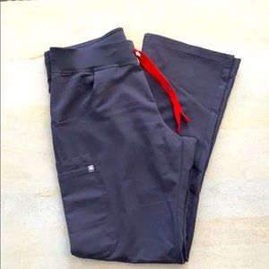 FIGS Kade charcoal scrub pants size small